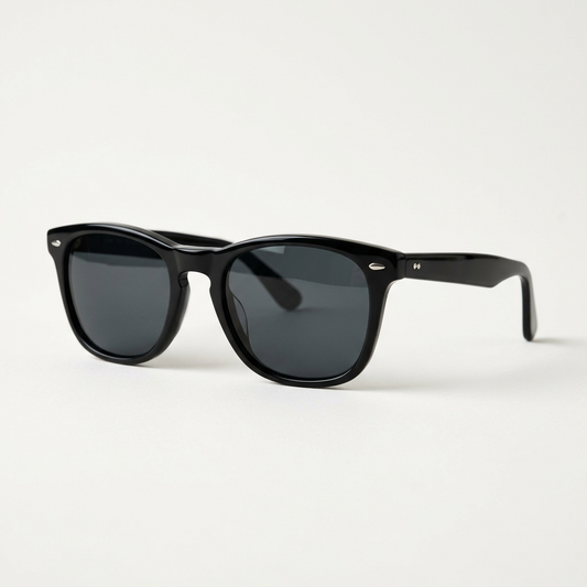 The Kensington wayfarer sunglasses on white