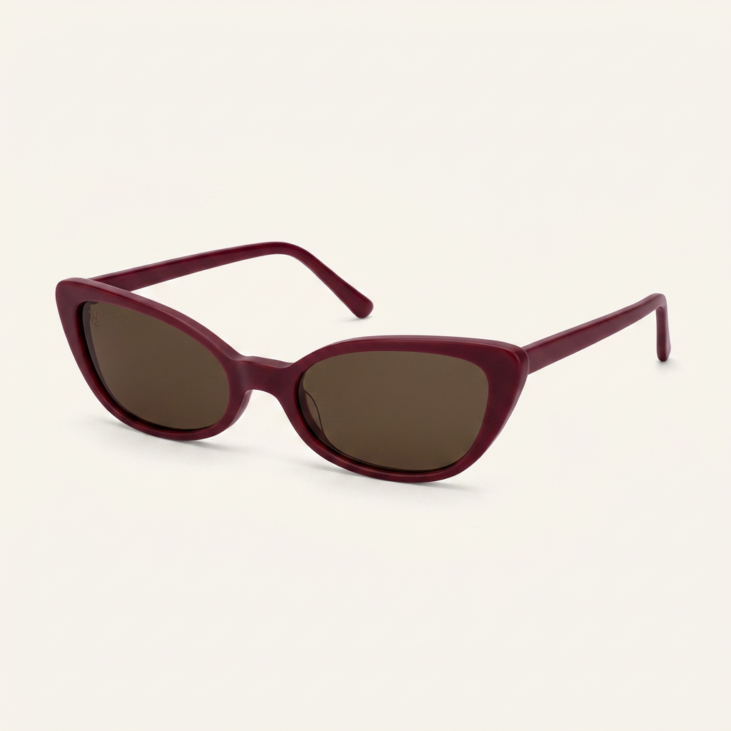 The Notting Hill cat-eye sunglasses on white